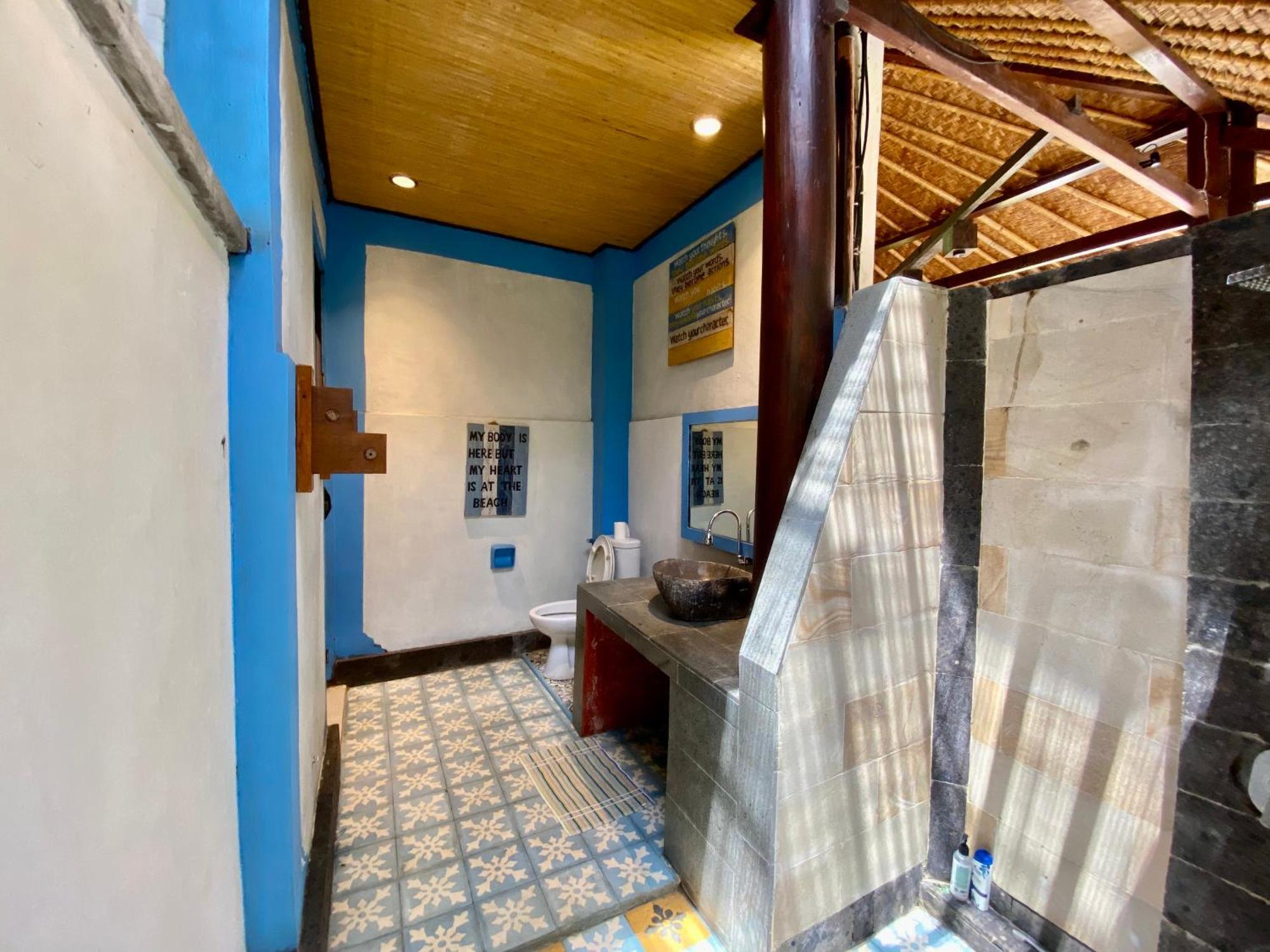 Little Tree House Hotel Sanur Szoba fotó